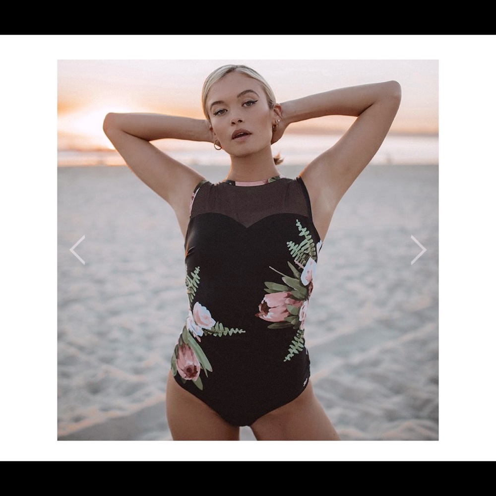 Brand New Carolina Maria One Piece XXXL